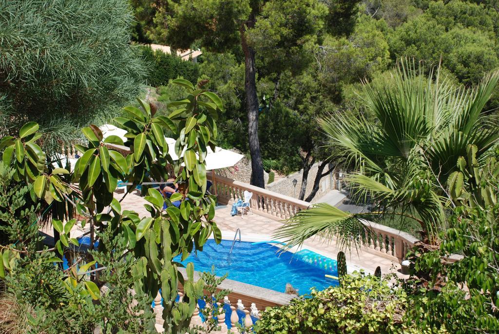 Petit Cala Fornells Hotell 5*