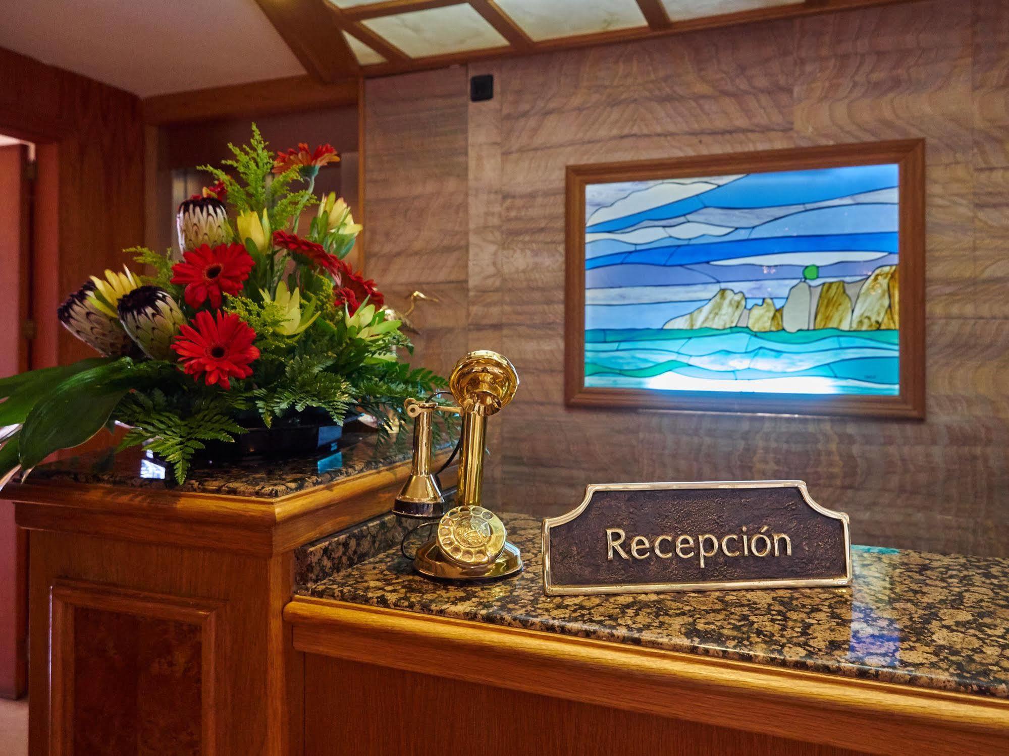 Hotell Petit Cala Fornells 5*