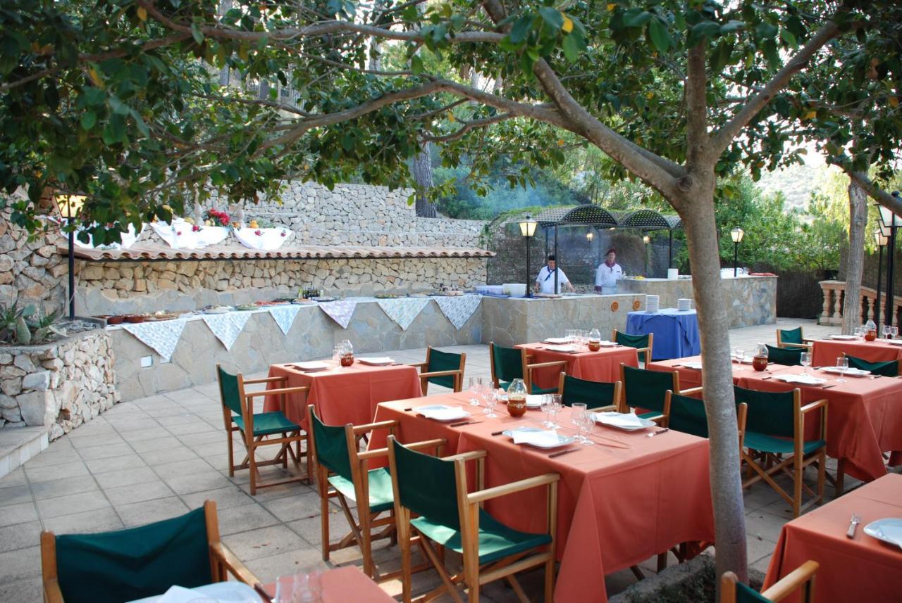 Petit Cala Fornells Hotell 5*